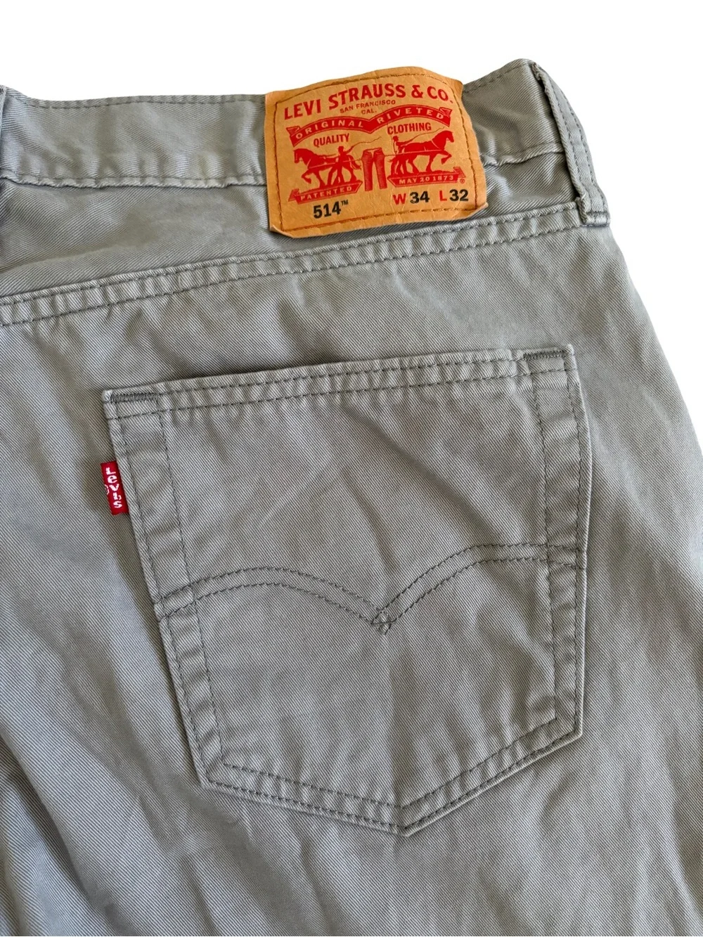 Levi's Men's Light Gray Straight Chinos